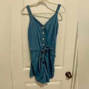 Gap denim romper size Sm/med
